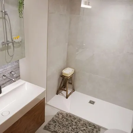 Appartamento Halten Appartement-fewo- Dusche Oder Bad- Wc 4-bettwohnung By Interhome